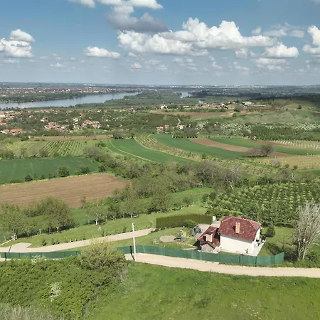 Cerevicki Raj Holiday home Cerevic