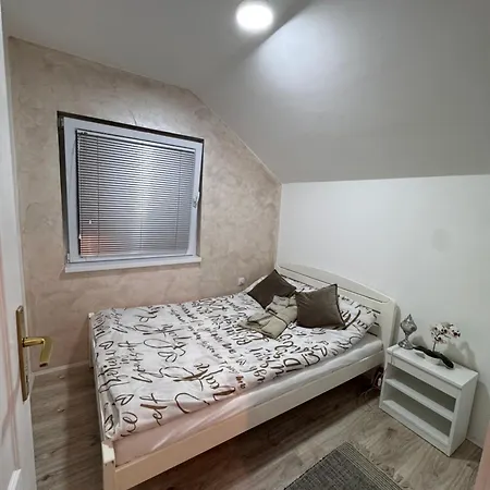 Case de vacanță Cerevicki Raj Cerevic